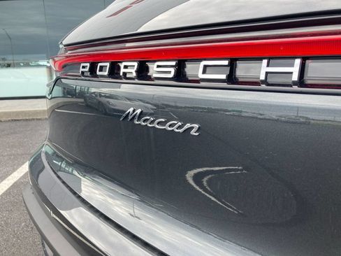 Used 2026 Porsche Macan AWD/4WD image 29
