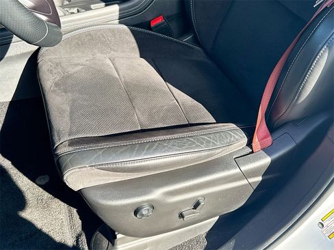 Used 2022 Dodge Durango SRT w/ Technology Group image 21