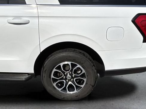 Used 2024 Ford Expedition Max XLT AWD/4WD image 32
