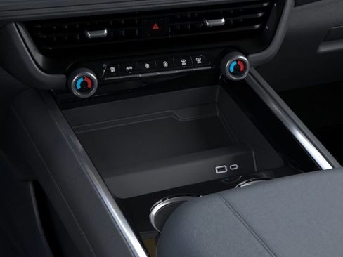 New 2025 Chevrolet Suburban LS image 23