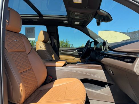 Certified 2023 Cadillac Escalade ESV Sport w/ Touring Package image 19