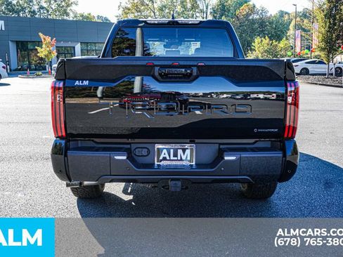 Used 2025 Toyota Tundra Limited AWD/4WD image 11