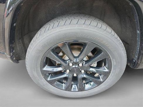 Used 2017 Jeep Grand Cherokee Altitude AWD/4WD image 7
