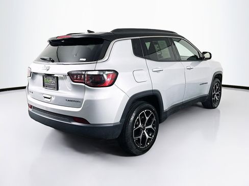 Used 2025 Jeep Compass Limited AWD/4WD image 9