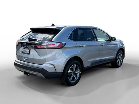 Certified 2024 Ford Edge SEL w/ Convenience Package AWD/4WD image 5
