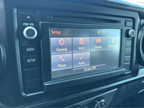 Used 2019 Toyota Tacoma SR image 5