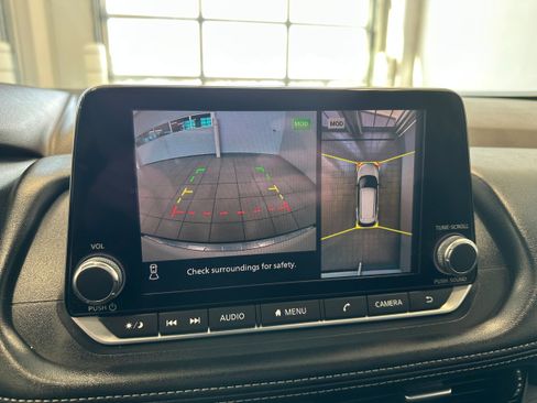 Used 2021 Nissan Rogue SL image 22