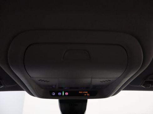 Used 2024 Chevrolet Equinox LT w/ LPO, Floor Liner Package FWD image 28