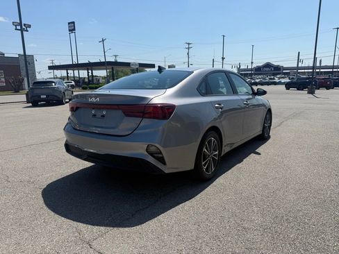 Used 2024 Kia Forte LXS FWD image 7