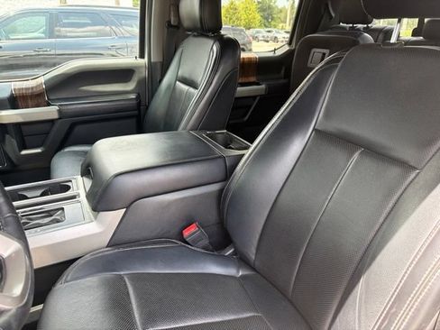 Used 2018 Ford F150 Lariat w/ Trailer Tow Package RWD image 9