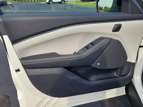 New 2025 Ford Mustang Mach-E Premium image 16