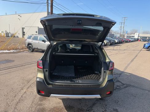 Used 2025 Subaru Outback Limited image 15