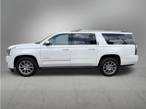 Used 2017 GMC Yukon XL Denali w/ Open Road Package AWD/4WD image 2