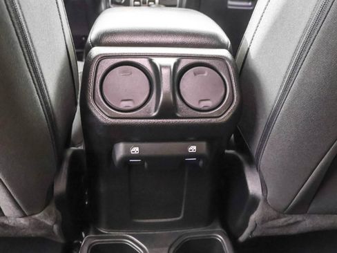 Used 2022 Jeep Wrangler Unlimited Sport image 43