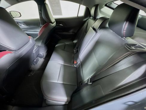 Used 2025 Toyota Prius Plug-In Hybrid FWD image 19
