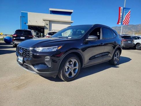 Used 2025 Ford Escape ST-Line w/ Equipment Group 301A image 2