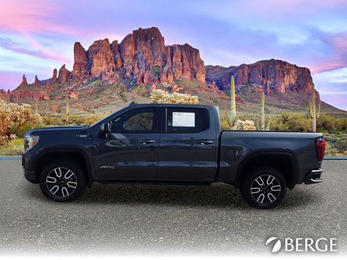 Used 2021 GMC Sierra 1500 AT4 w/ AT4 Value Package AWD/4WD image 3