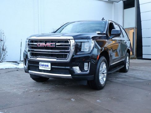 Used 2021 GMC Yukon SLT image 3