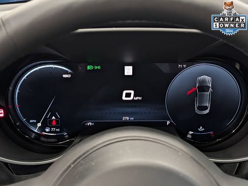 Used 2026 Alfa Romeo Giulia AWD image 16