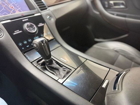 Used 2013 Ford Taurus Limited image 21