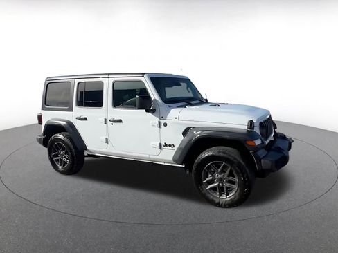 Used 2025 Jeep Wrangler Sport S AWD/4WD image 2