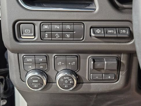 Used 2023 GMC Yukon AT4 w/ AT4 Premium Plus Package AWD/4WD image 26