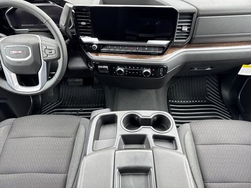 New 2026 GMC Sierra 1500 SLE w/ Preferred Package RWD image 12