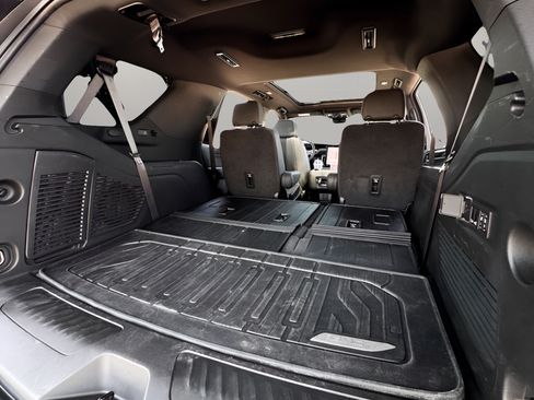 Used 2025 GMC Yukon Elevation w/ Technology Package AWD/4WD image 23