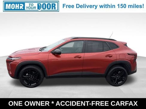 Used 2024 Chevrolet Trax ACTIV w/ Sunroof Package FWD image 2