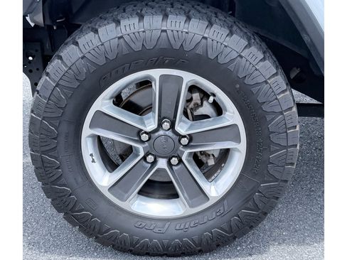 Used 2020 Jeep Wrangler Unlimited Sahara AWD/4WD image 38