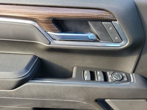 Used 2025 Chevrolet Silverado 1500 LT RWD image 11