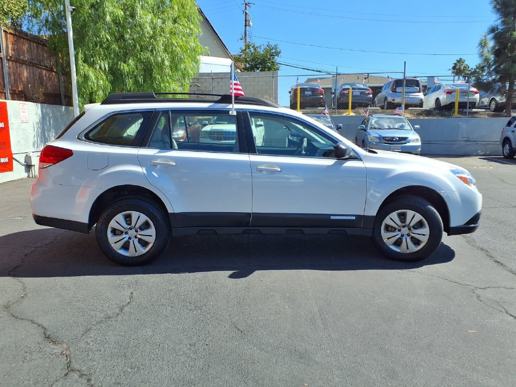 Used 2012 Subaru Outback 2.5i AWD/4WD image 3