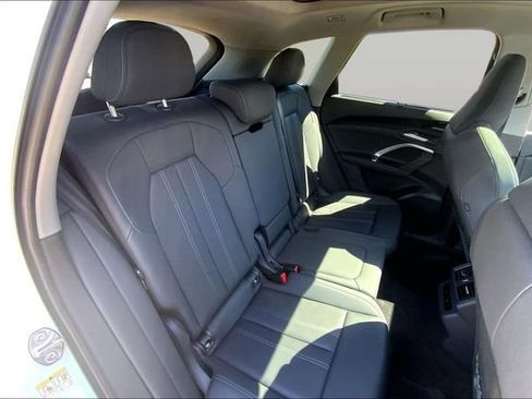 Used 2025 Audi Q5 Premium AWD/4WD image 19