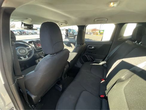 Used 2021 Jeep Renegade Sport image 24