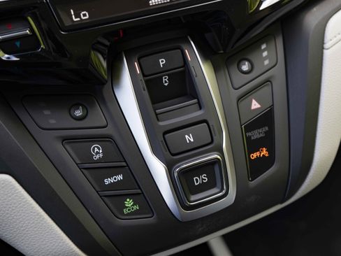 Used 2025 Honda Odyssey EX-L image 31