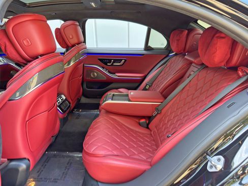 Used 2023 Mercedes-Benz S 580 4MATIC Sedan image 50