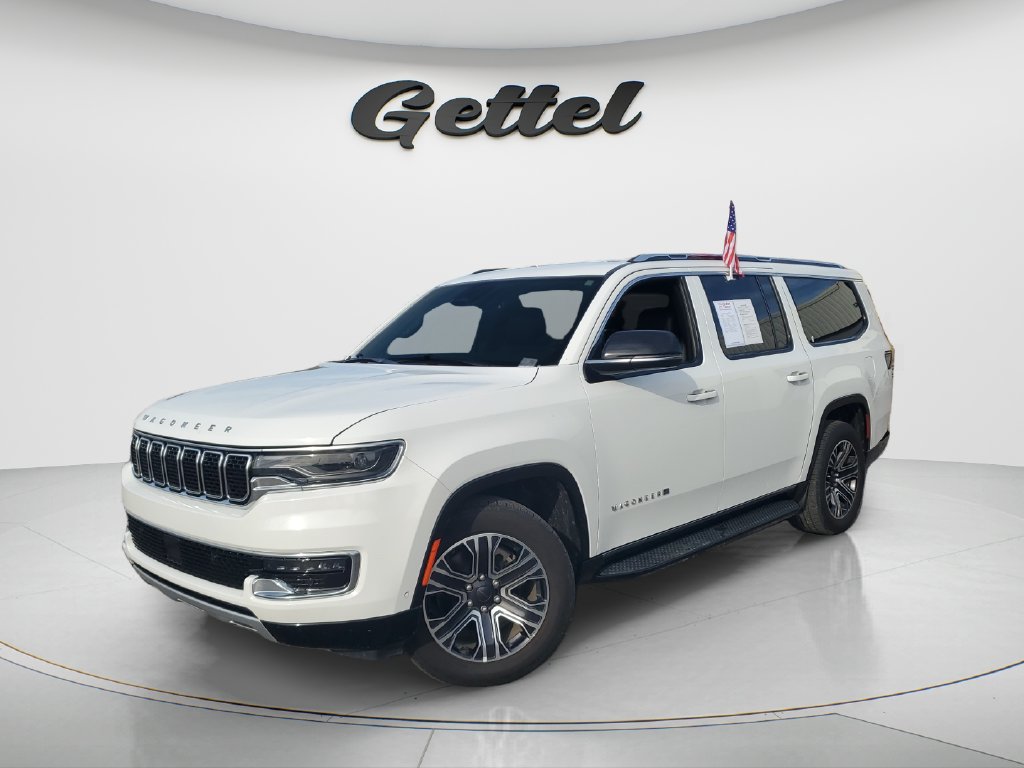 Used 2024 Jeep Wagoneer L Series II w/ Flexible Seating Group AWD/4WD image 1