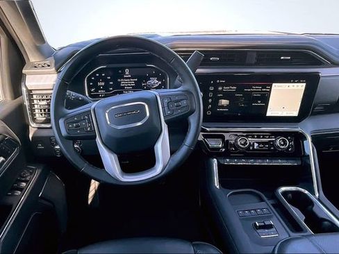 Used 2025 GMC Sierra 3500 Denali w/ Denali Reserve Package image 9