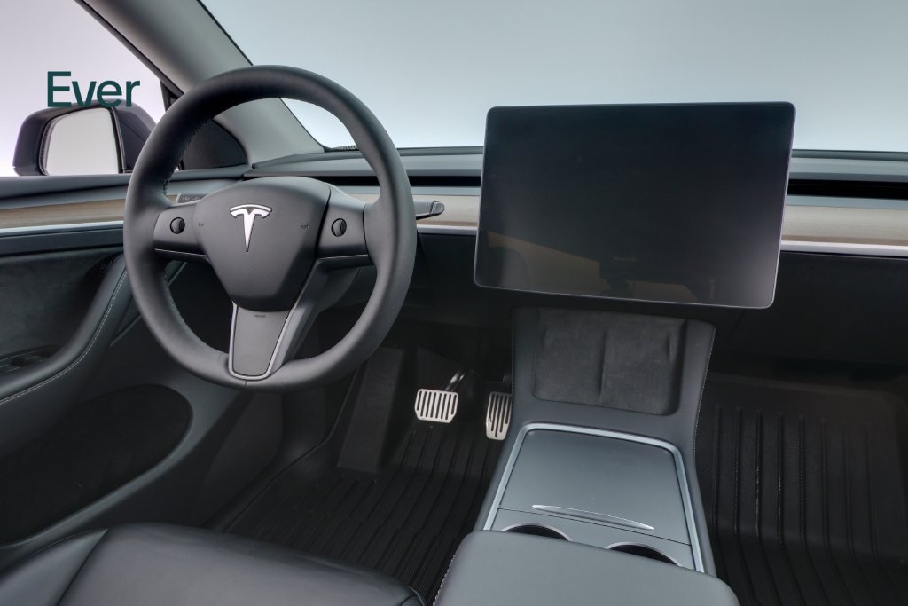 Used 2024 Tesla Model Y Long Range AWD/4WD image 27