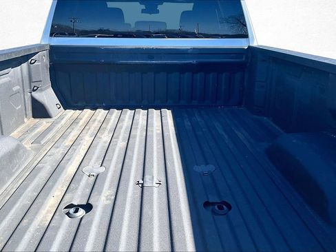 Used 2024 Chevrolet Silverado 3500 LT image 7