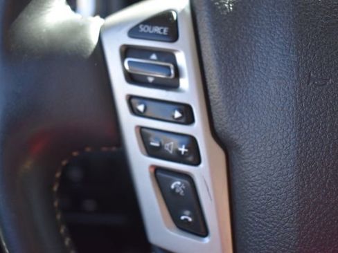 Used 2016 Nissan Titan PRO-4X w/ Pro-4x Convenience Package AWD/4WD image 25