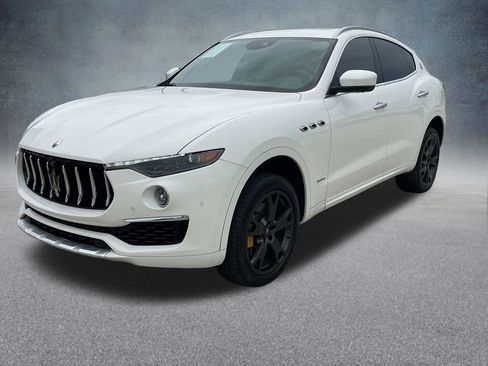 Used 2019 Maserati Levante GranLusso AWD/4WD image 1