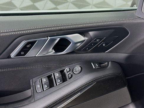 Used 2024 BMW X5 xDrive40i image 15