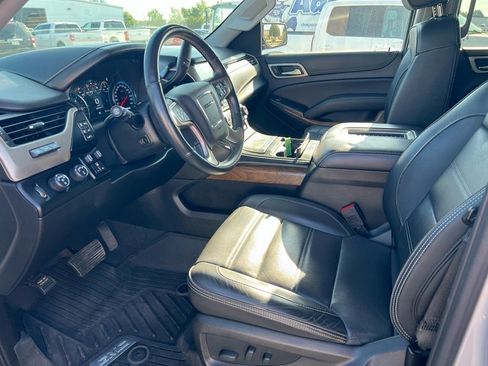 Used 2020 GMC Yukon Denali w/ Denali Ultimate Package image 12