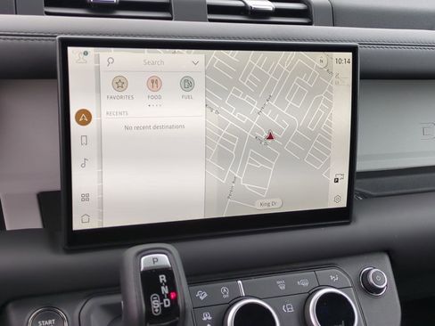 New 2025 Land Rover Defender 130 X-Dynamic SE image 16