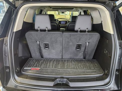 Certified 2023 GMC Acadia Denali w/ Denali Ultimate Package image 16