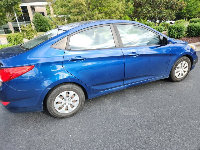 Used 2016 Hyundai Accent SE w/ Option Group 02 FWD image 16