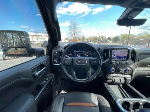 Used 2022 GMC Sierra 3500 AT4 w/ AT4 Premium Plus Package image 6