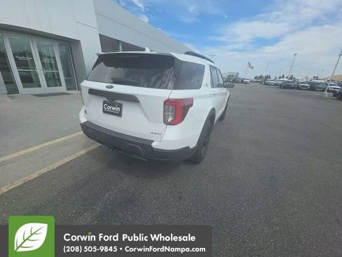 Used 2023 Ford Explorer Timberline w/ Timberline Technology Package AWD/4WD image 9