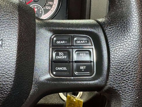 Used 2017 RAM 1500 Classic SLT image 10